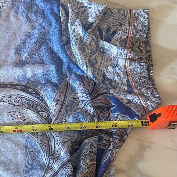 Avenue 22/24 Plus V-Neck Paisley Floral Beaded Embellished Short Sleeve Top - Picture 4 of 8